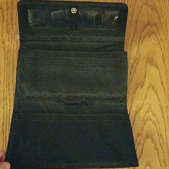 Trade for Kim - Picture 2 of 2